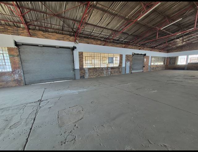 1,554M² WAREHOUSE TO LET IN BENROSE